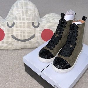 Dolce Vita Girl’s Hightop Sneakers SIZE 13